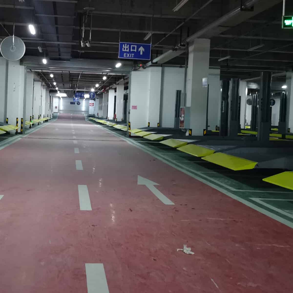進出立體停車庫的注意事項